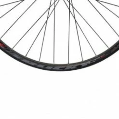 Marque Roue Vtt 27.5" Plus Trucky Disc Arr. Noir Moy Centerlock Mt400 11-10 Vit. Tubeless-type Axe Travers. 12-142 Pneu 27.5X2.50-3.0 -VTT Soldes roue vtt 275 plus trucky disc arr noir moy centerlock mt400 11 10 vit tubeless type axe travers 12 142 pneu 275x250 30 3